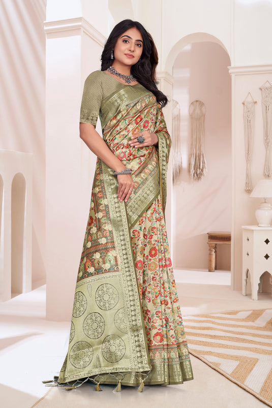 Elegant Floral Saree with Intricate Border