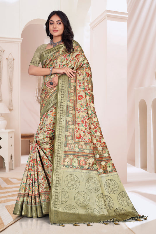 Elegant Floral Saree with Intricate Border