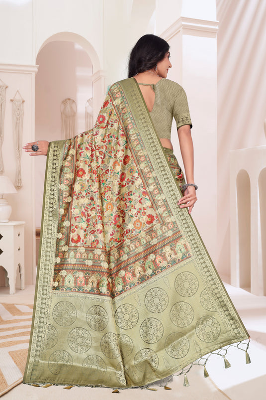 Elegant Floral Saree with Intricate Border